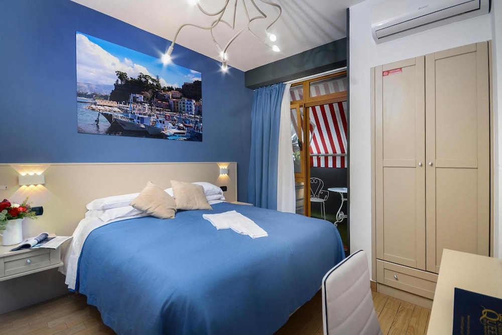 B&B Sorrento Queen 5/50
