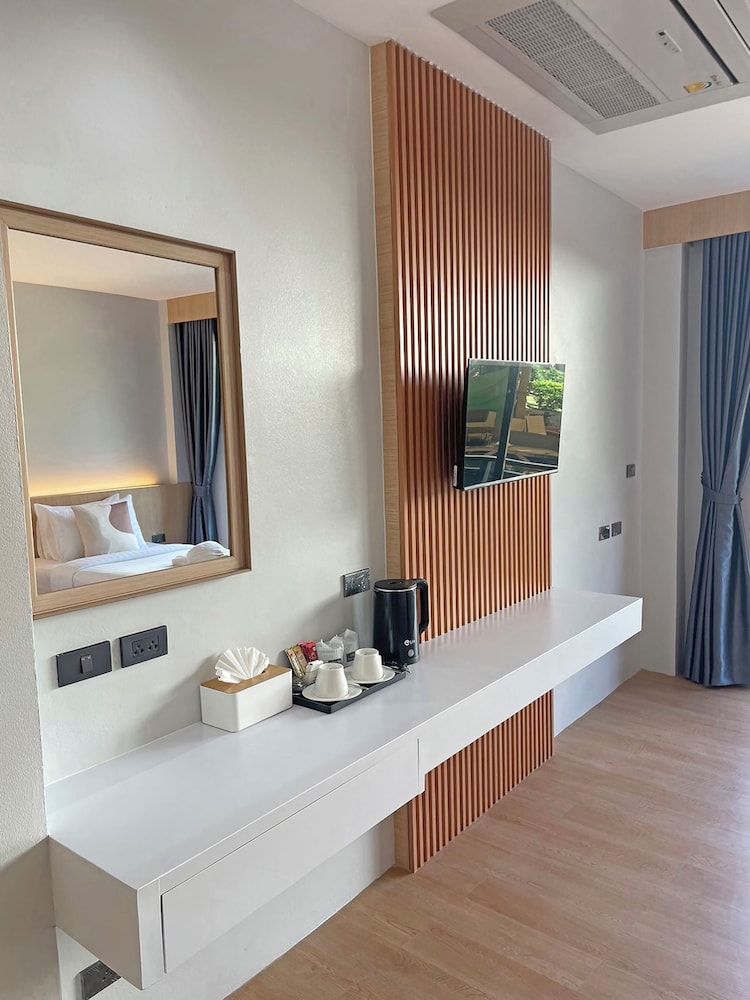 Urip Resort Phi Phi Island 12/50
