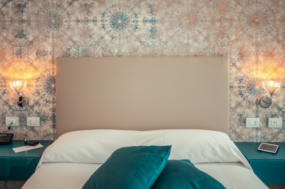 Nautilus Hotel 24/50