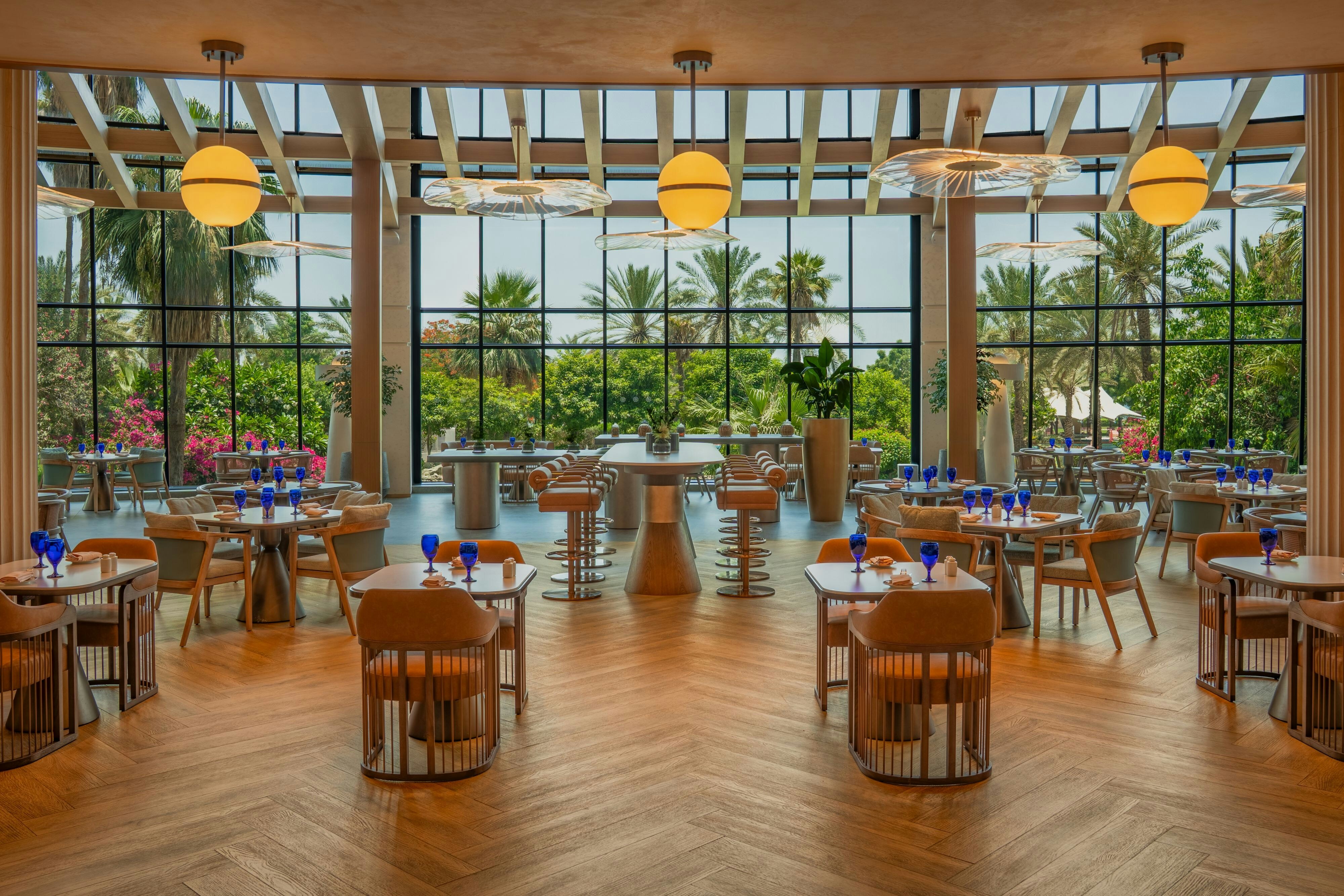 Le Meridien Al Aqah Beach Resort 35/65