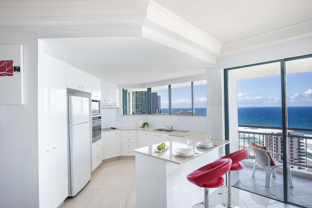 Mantra Crown Towers Surfers Paradise 81/95