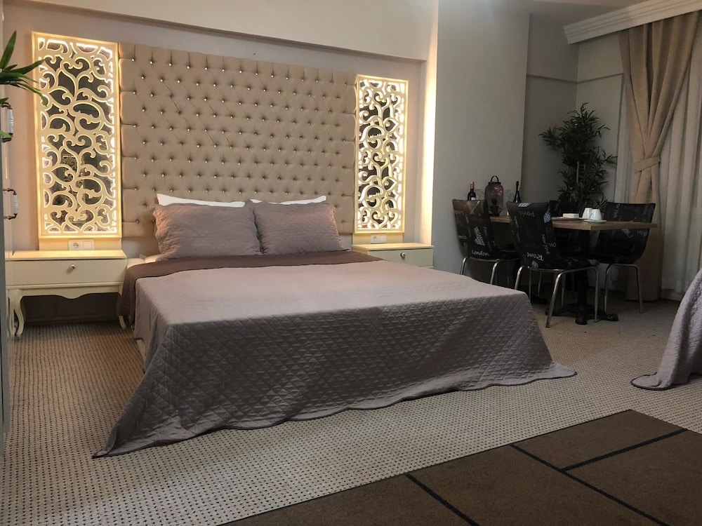 Lizzia Butik Hotel 12/36