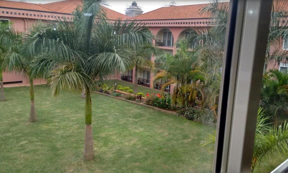 Imperial Golf View Hotel 59/62