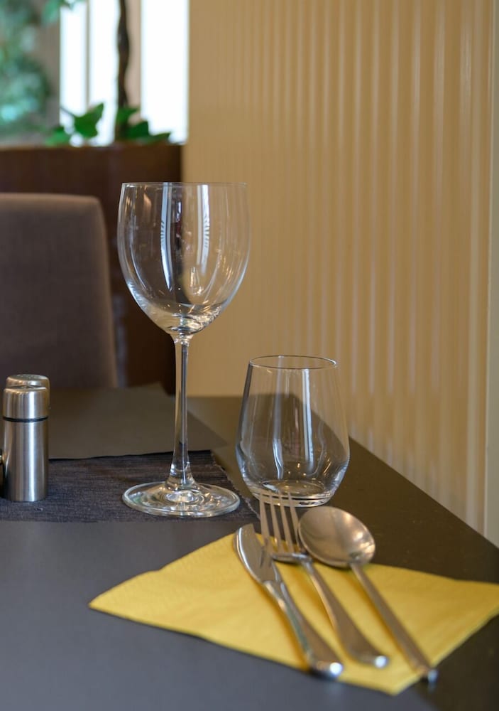 BEST WESTERN AXIS HOTEL 30/53