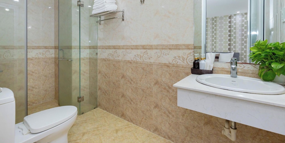 Ngoc Hanh Beach Hotel 75/75