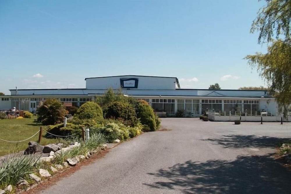 Sand Bay Holiday Village - Adults Only 6/67