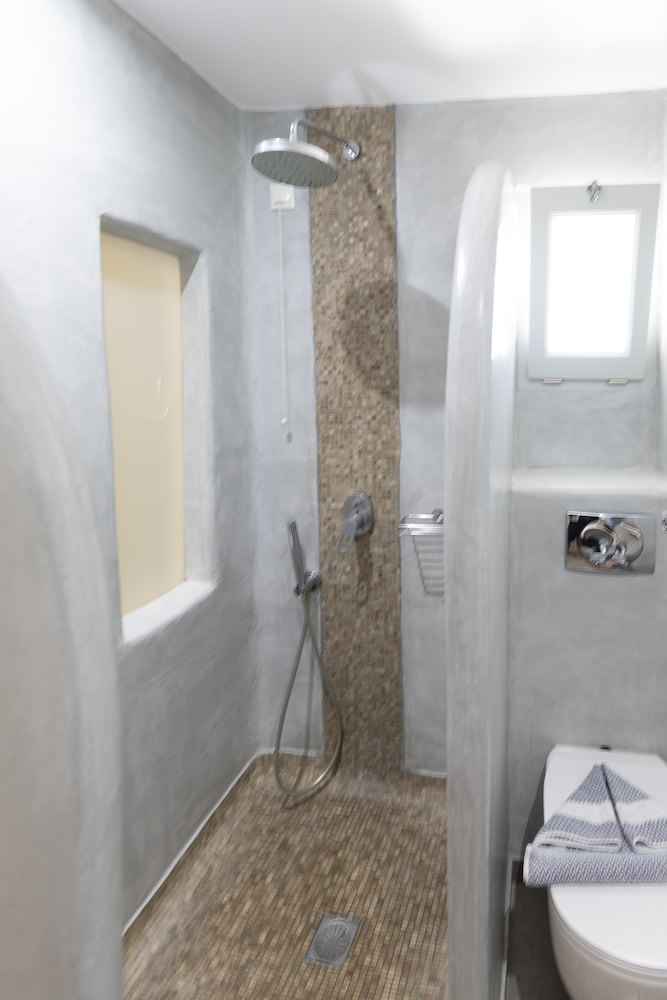 Erato Apartments Santorini 74/75