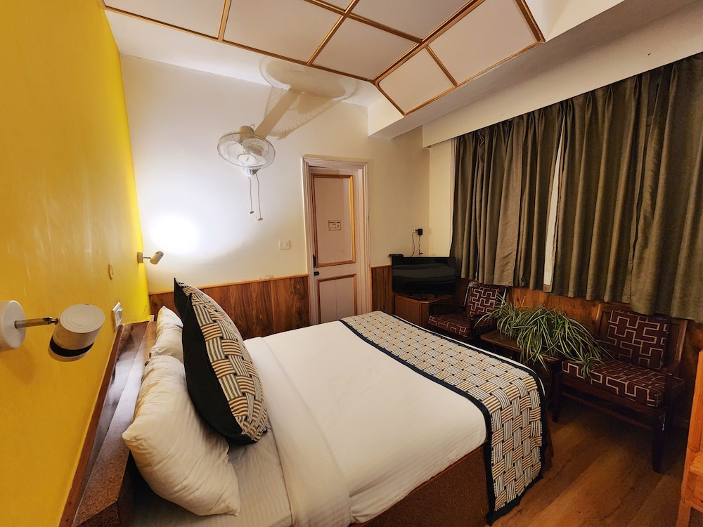 Hotel Pine View ( Pure Vegetarian ) 12/50