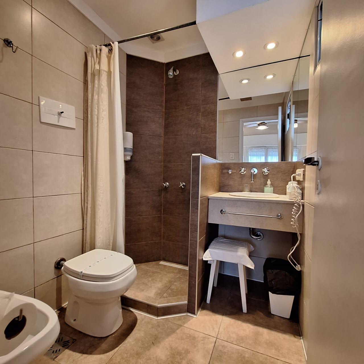 غرفة قياسية بسرير مزدوج، Hotel Turingia 4/4