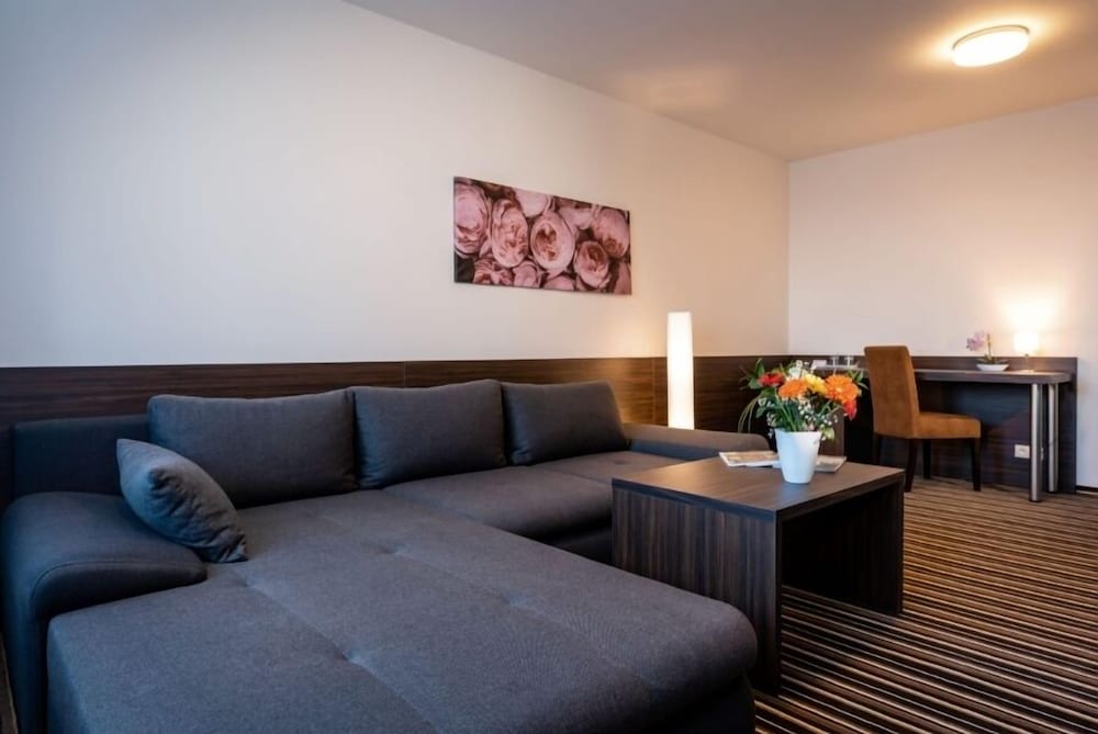 Hotel Satel 24/50