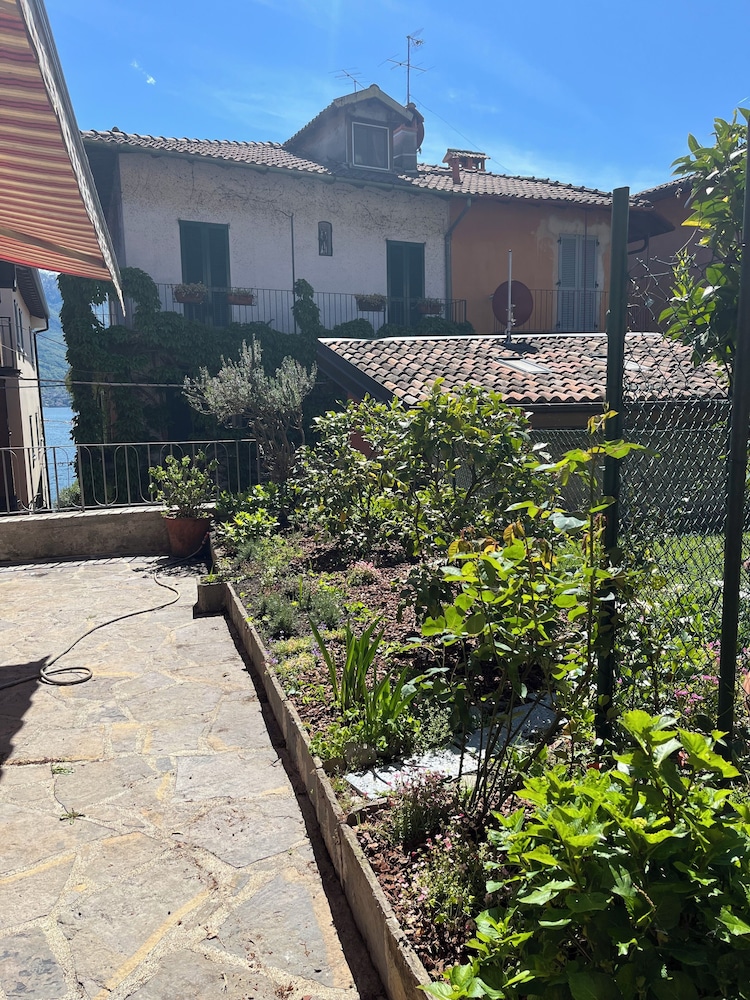 Miralago B&B And Apartments 32/37