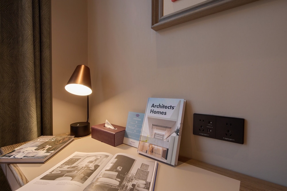 Mercure Hangzhou West Lake Fengqi Road 42/50