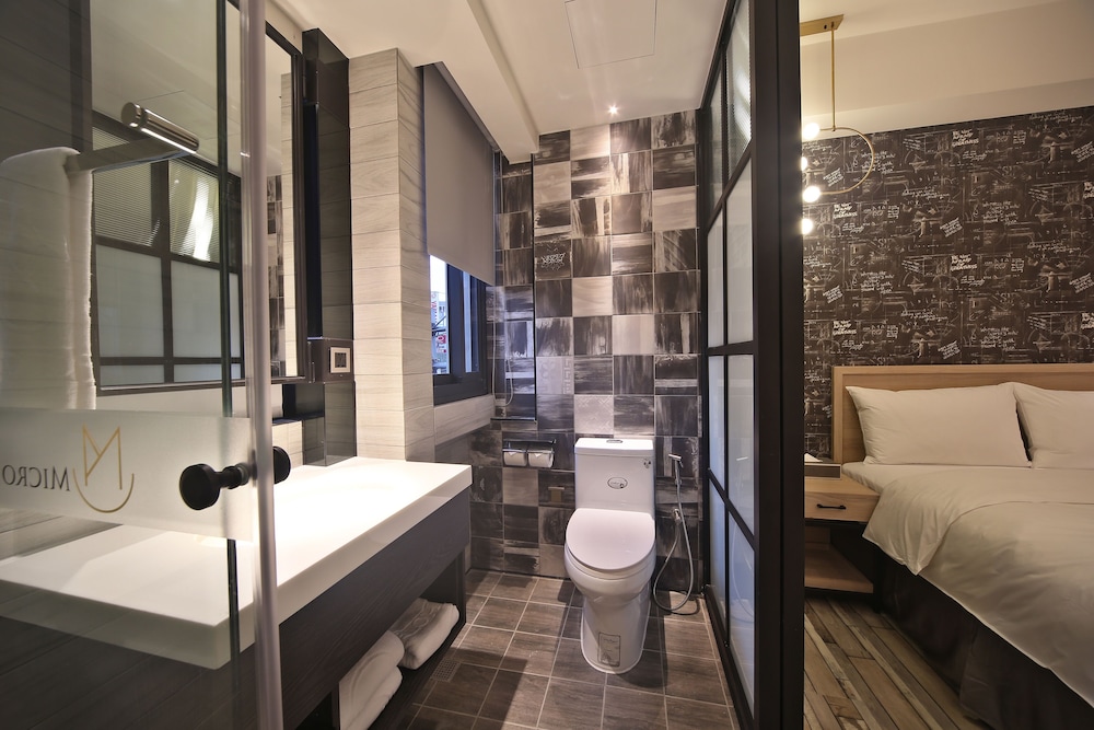 Micro Hotel 11/27
