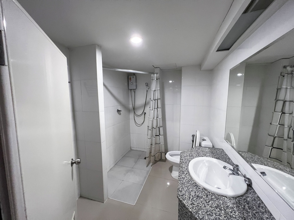 Srivichai Hotel 48/50