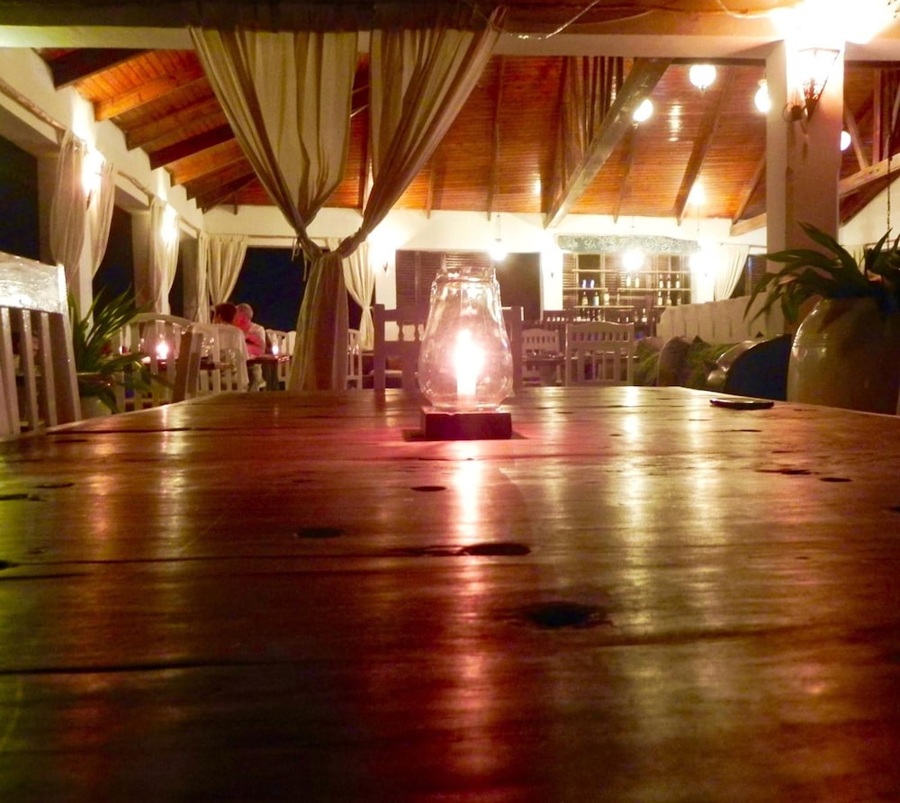 The Swahili House 64/65
