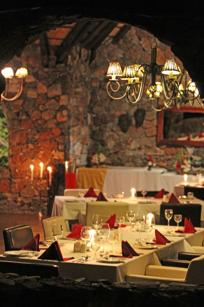 Aha Eagle Tented Lodge & Spa Etosha 29/56