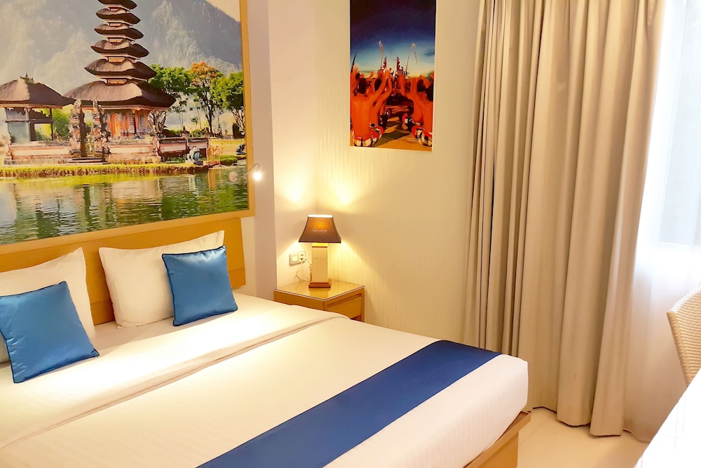 Rhadana Hotel 12/63