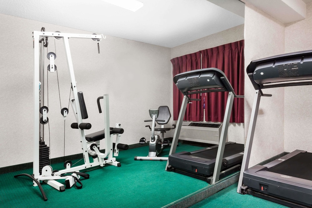 Ramada by Wyndham Tell City 20/35