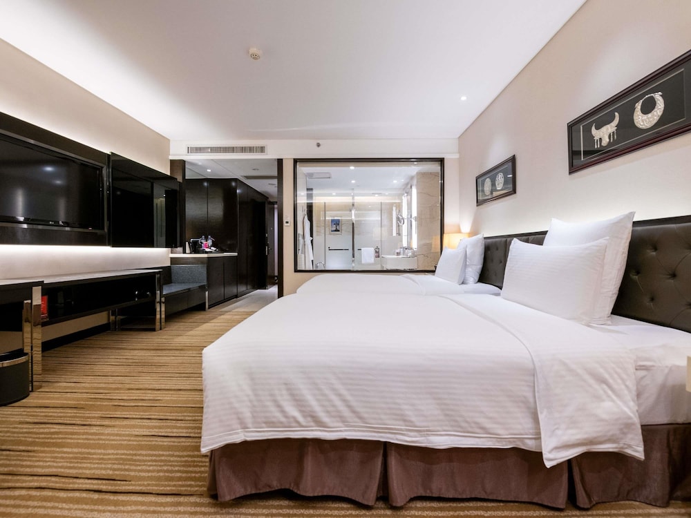 PULLMAN GUIYANG 26/74