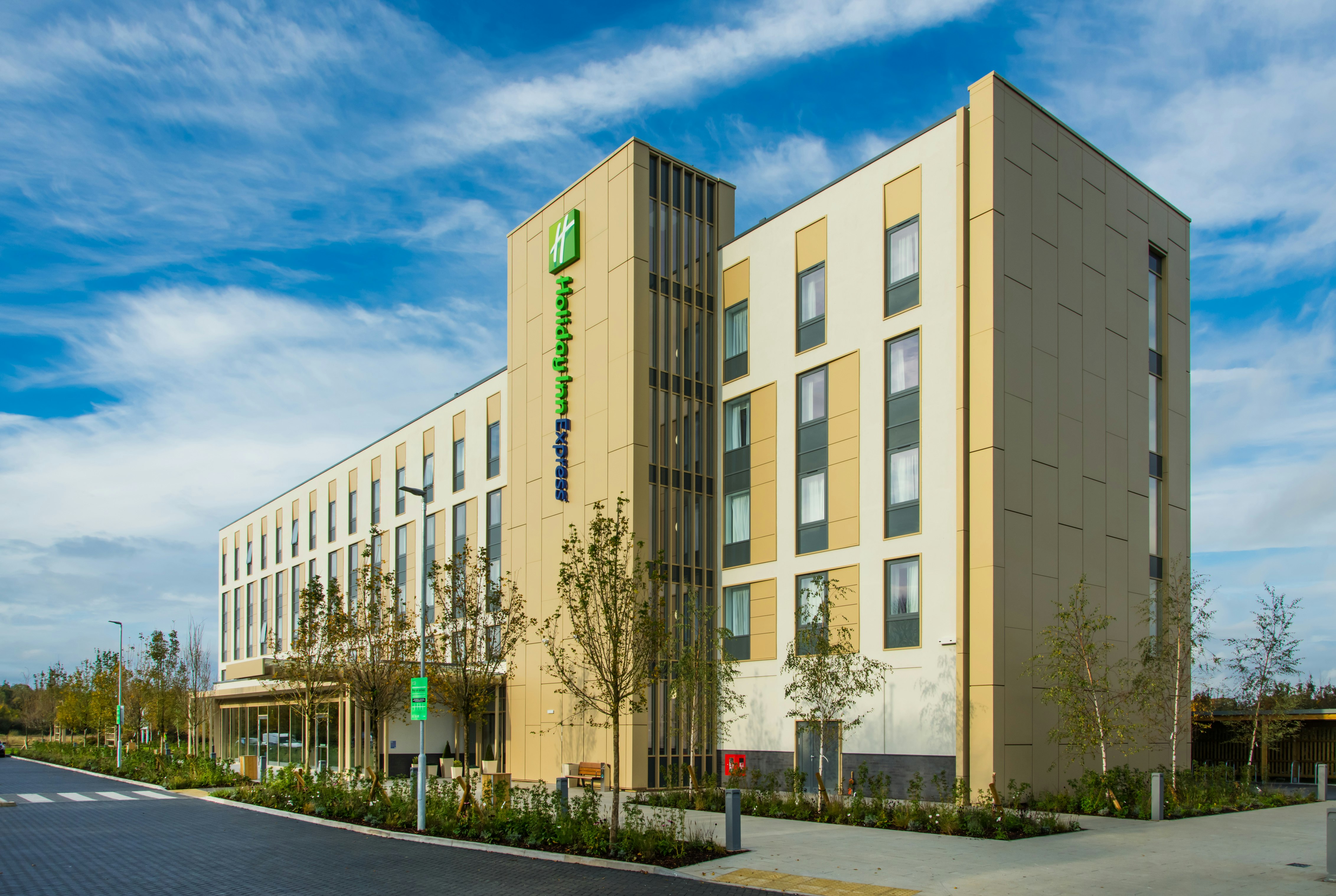 Holiday Inn Express Bicester 4/49