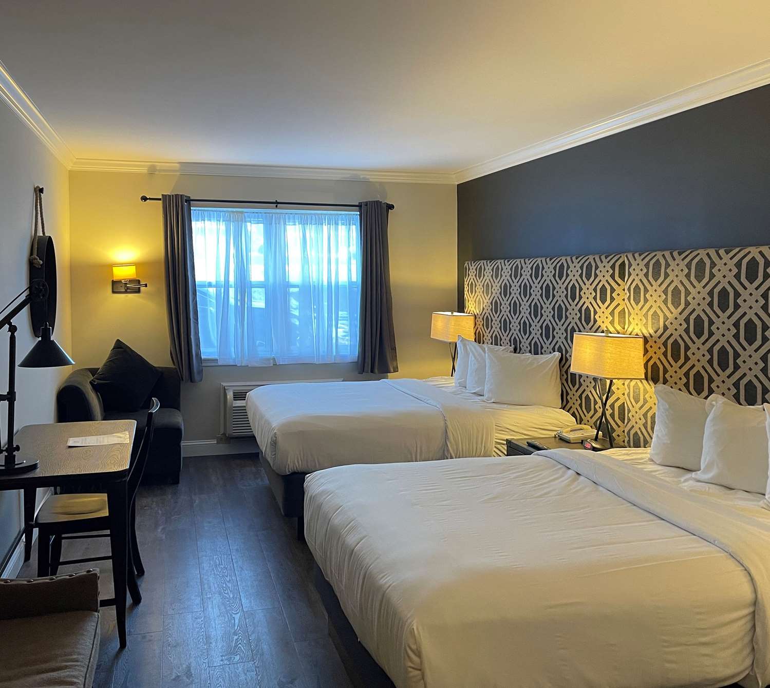 Upgrade, 2 Queen Beds