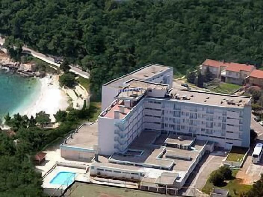 Pula Hotel 1/37