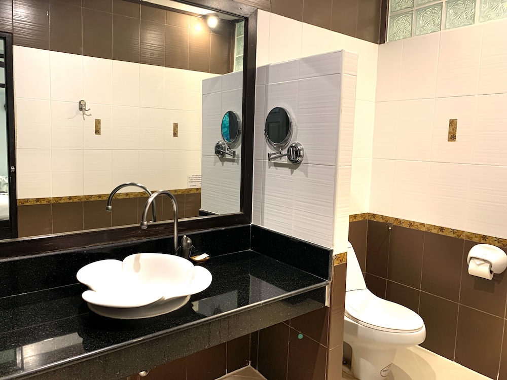Sand Sea Beach Resort 43/46