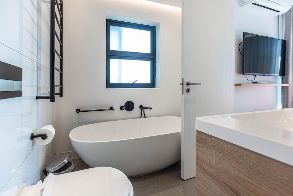 Latitude Aparthotel By Totalstay 56/56