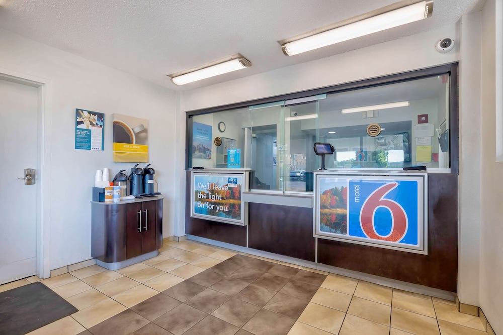 Motel6 Hammond, IN - Chicago Area 8/59