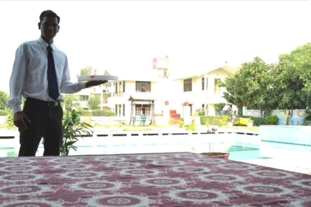 HOTEL SWARAJ RESORTS 70/73