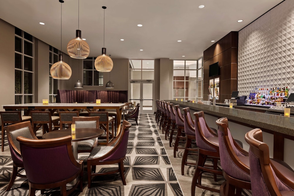 HILTON GARDEN INN CHARLOTTE SOUTHPARK 33/51