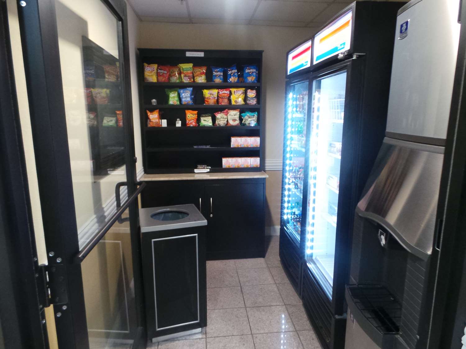 SURESTAY PLUS HOTEL BY BEST WESTERN ALVIN 17/36