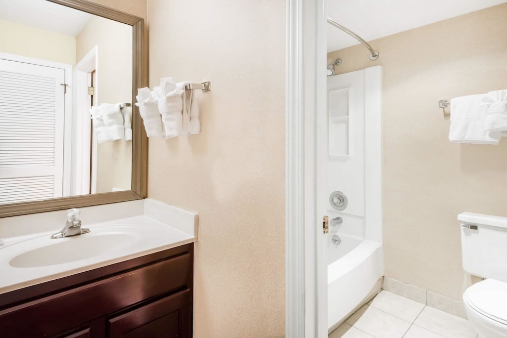 جناح بسرير كوين لذوي الإعاقة، Hawthorn Suites By Wyndham Columbus North 2/3