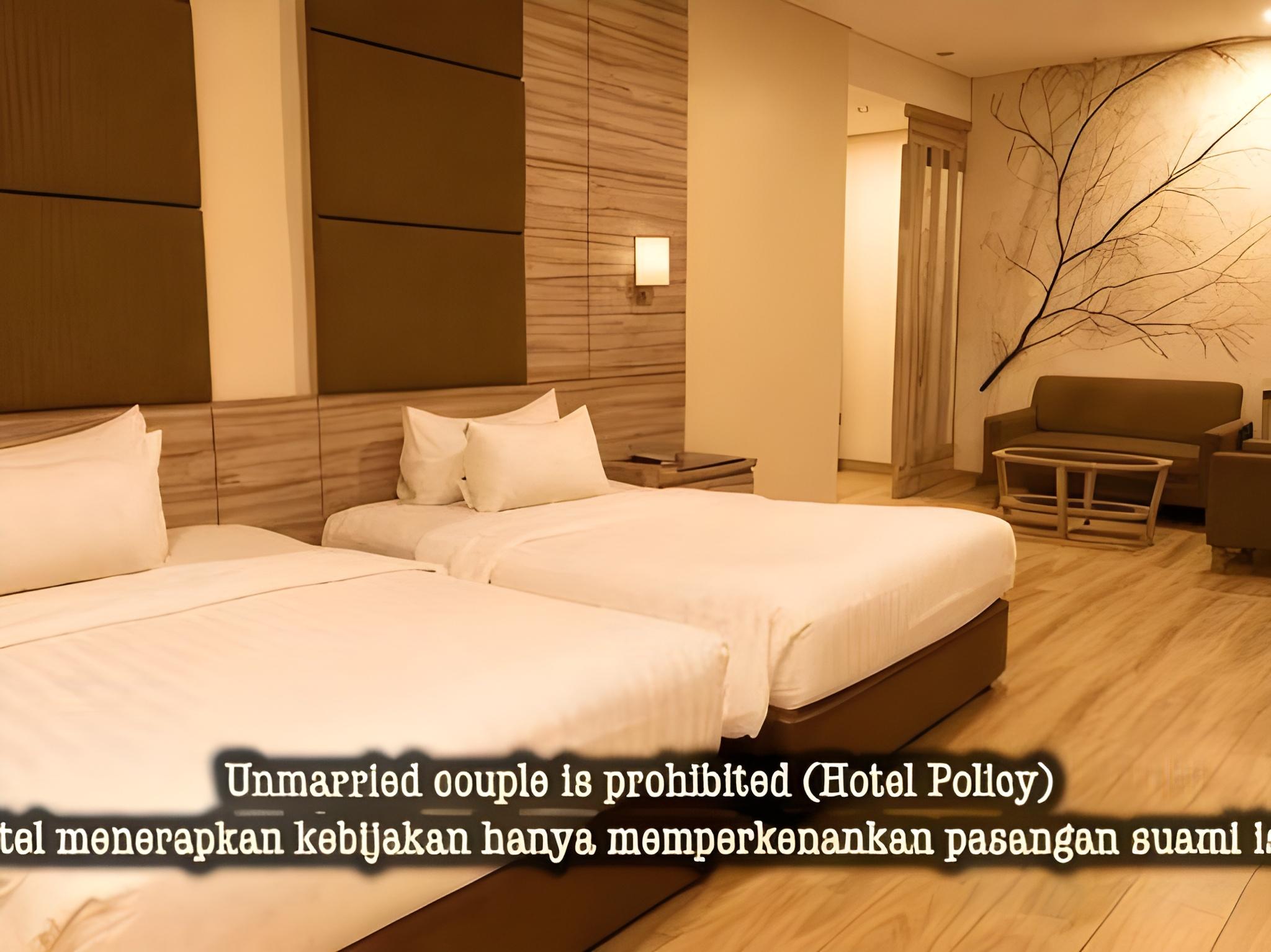 Suite, Twin Beds, City View