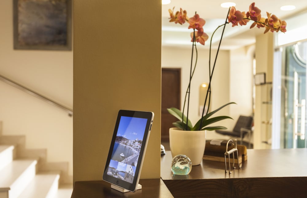 KRINOS SUITES HOTEL 34/50