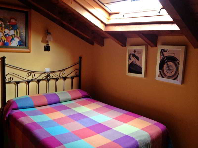 HOSTERIA SAN EMETERIO 5/15