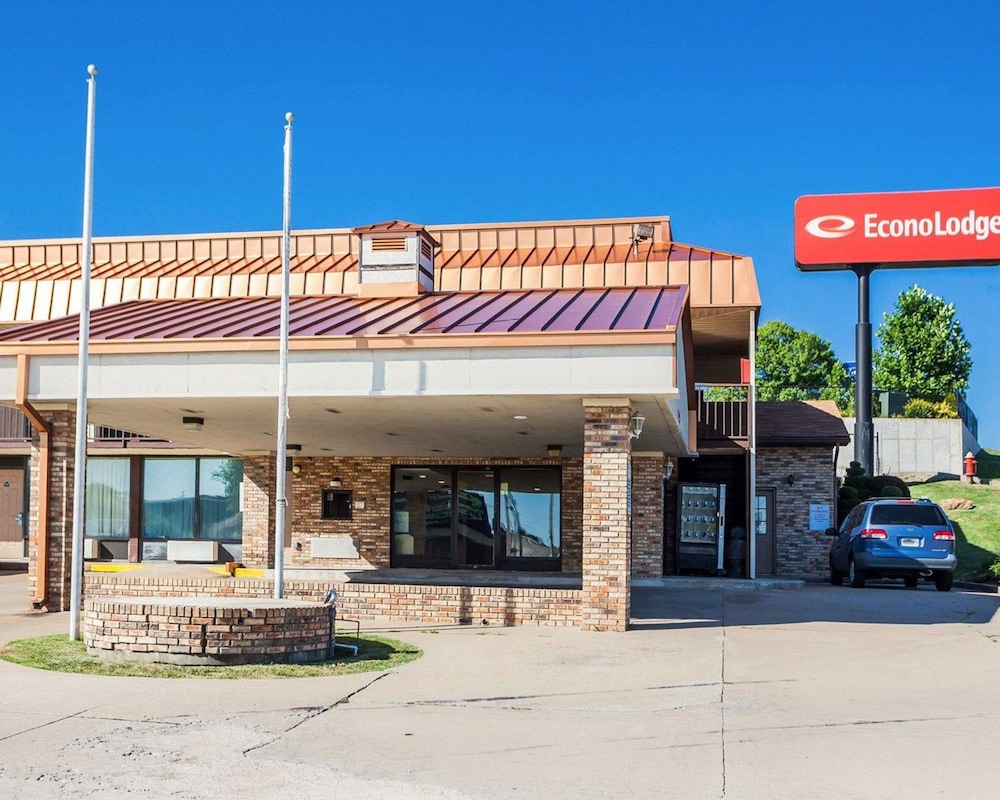 Econo Lodge Jefferson City 1/41