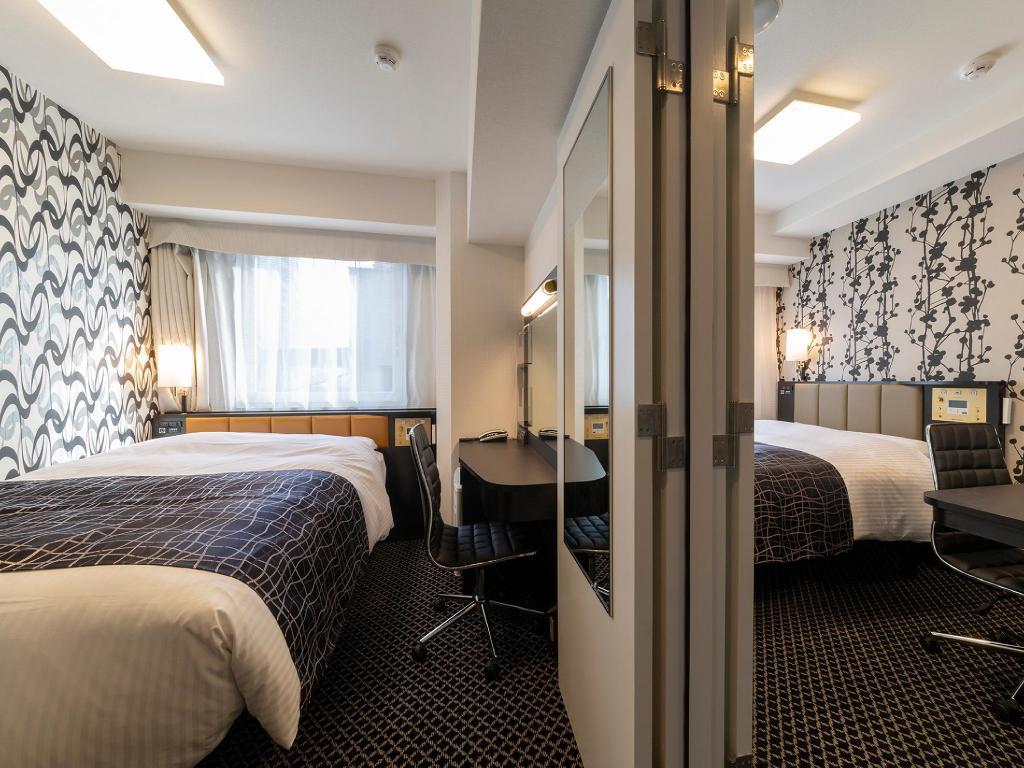 Connecting, 1 Double and 1 Single Bed