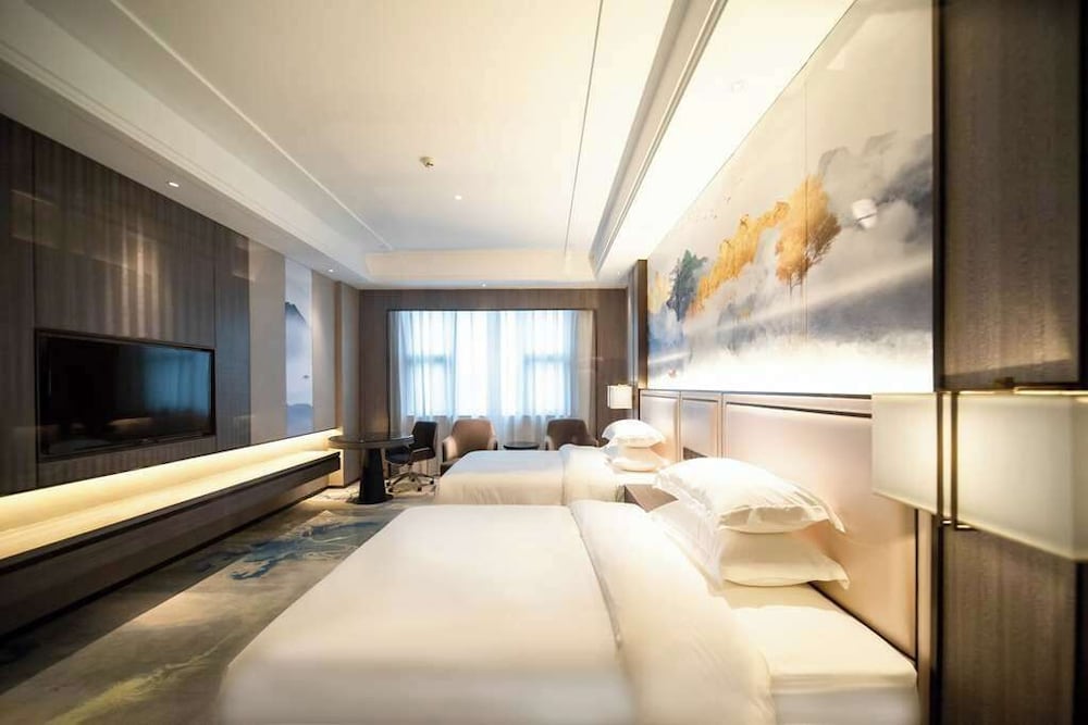 Ramada Plaza by Wyndham Hezhou North 16/32