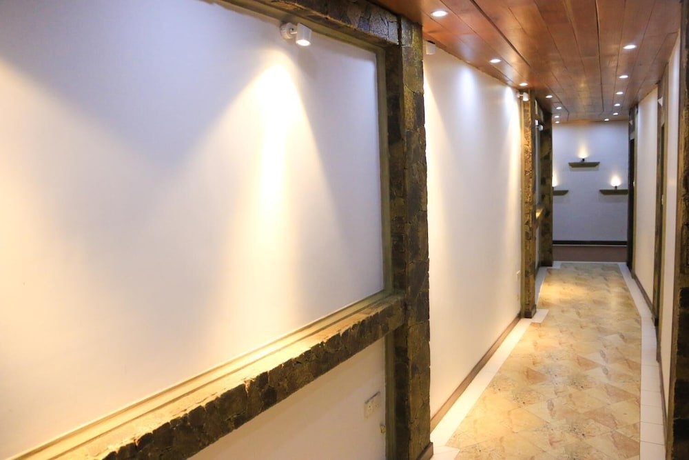 Yoho Elegance Range Resort 32/34