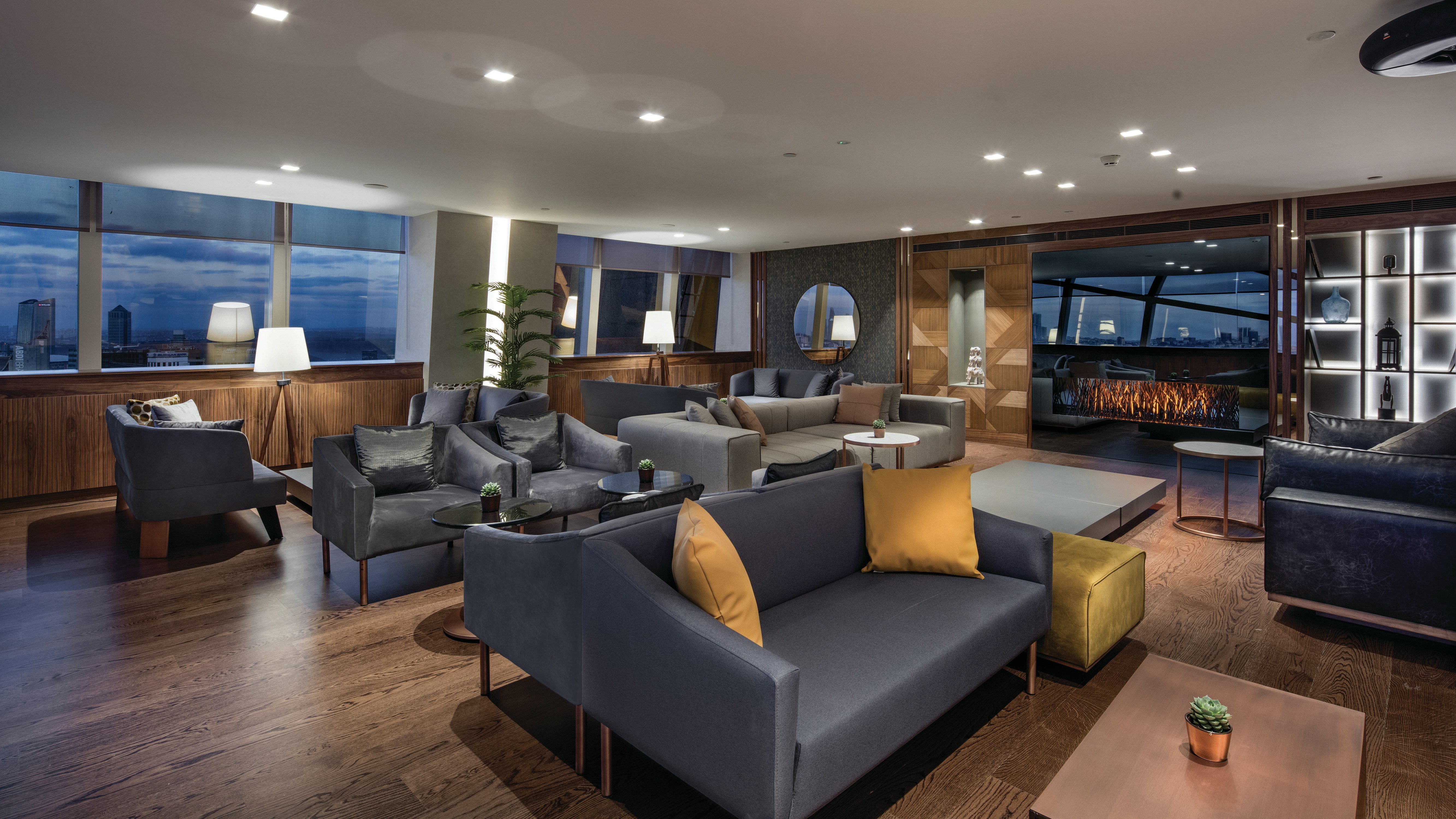 Hilton Istanbul Maslak 52/82
