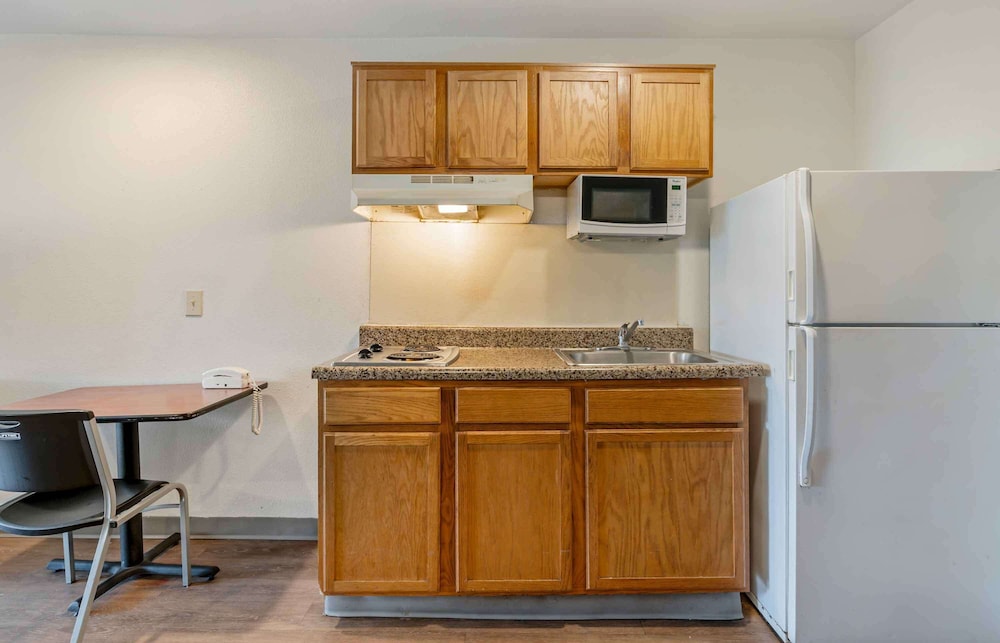 Extended Stay America Select Suites - Indianapolis - Lawrence 11/56