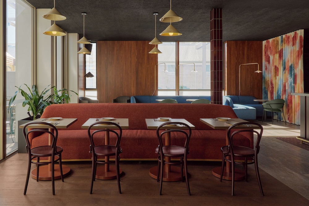 Garde Hotel (Warders Hotel) 36/46