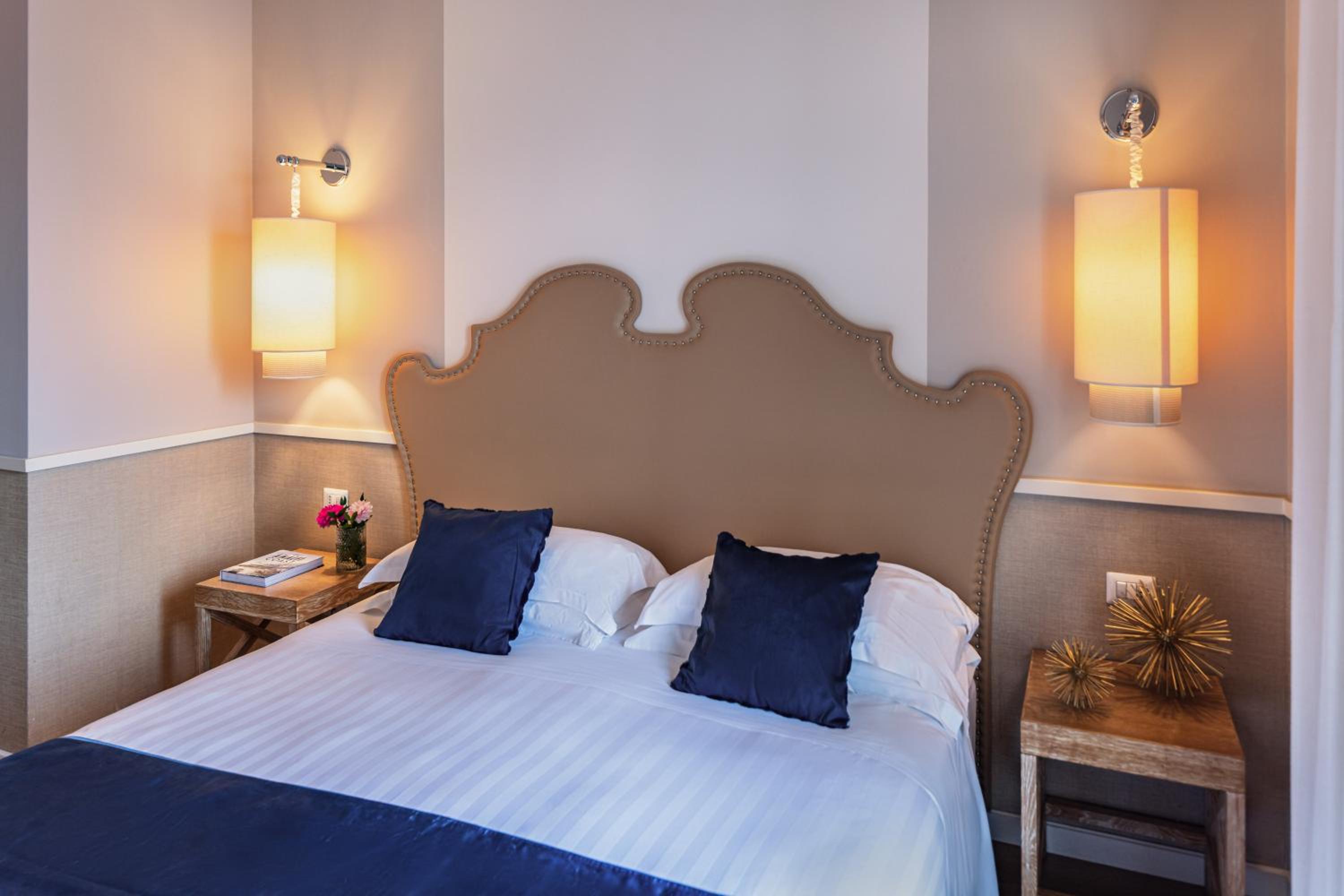 Superior, Double or Twin Bed, Volcano View، Starhotels Terminus 5/8