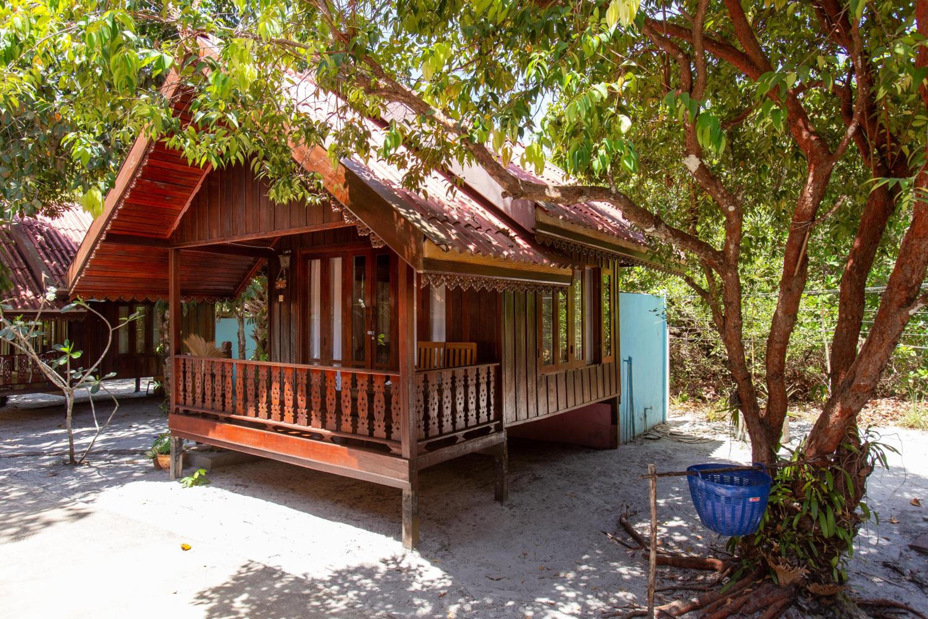 Frog Beach House 8/50