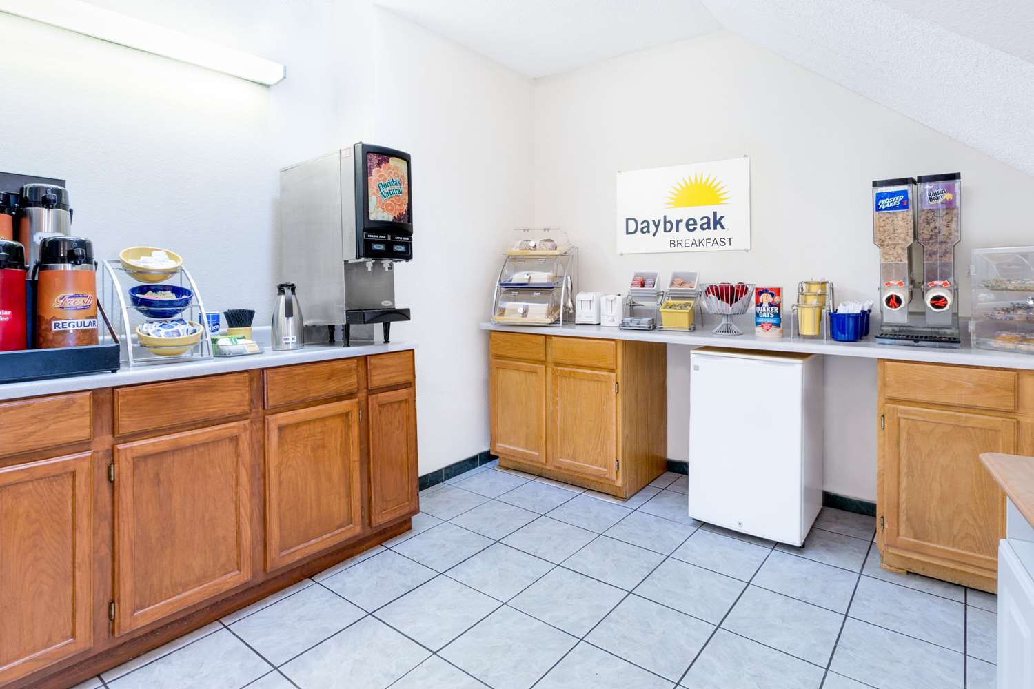 Days Inn by Wyndham Concordia 1/11