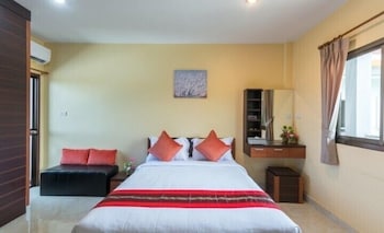T Y Airport Inn 24/53