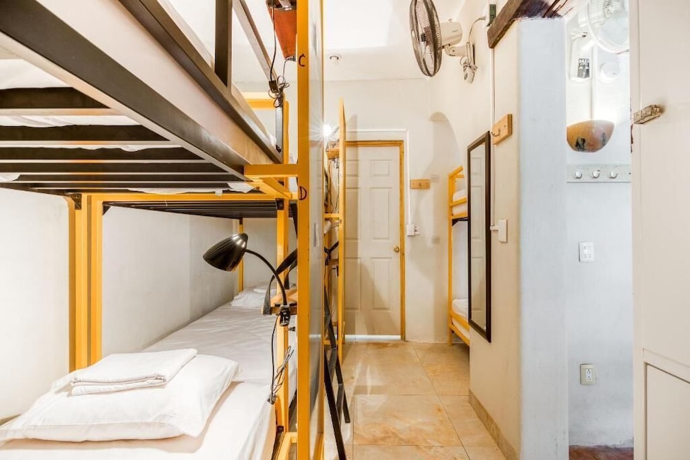 Mixed Dorm, 6 Beds