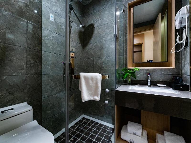 VX Xuzhou Yunlong District Normal University Yunlong Mountain Scenic Spot Hotel 35/41
