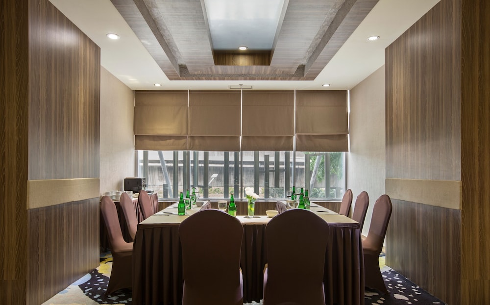 Hotel Grandhika Iskandarsyah Jakarta 39/51